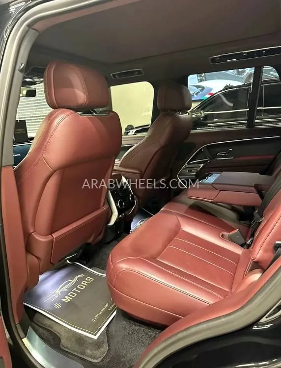 Land Rover Range Rover 2023 for Sale in Dubai Image-2