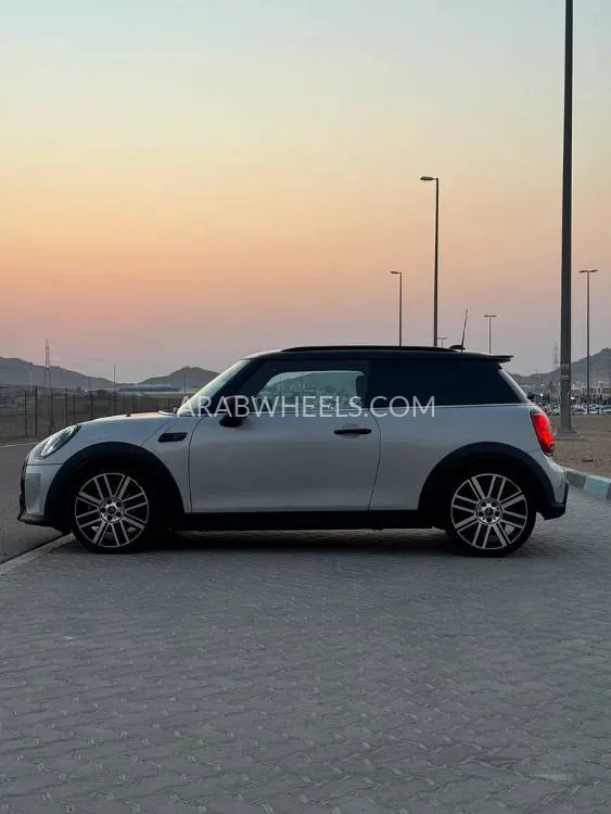 Mini Cooper 2023 for Sale in Abu Dhabi Image-2