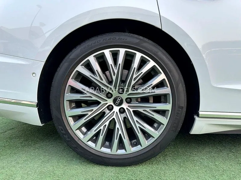 أودي A8 2021 for Sale in الشارقة Image-4