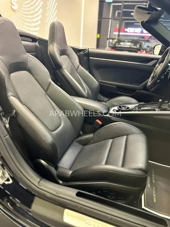 Porsche 911 2020 for Sale in Dubai Image-7