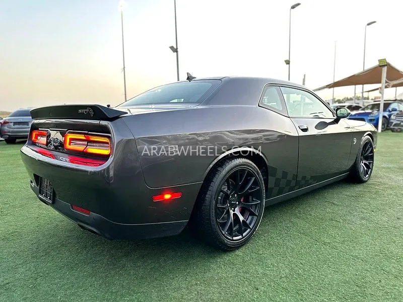 دودج تشالينجر 2019 for Sale in الشارقة Image-15