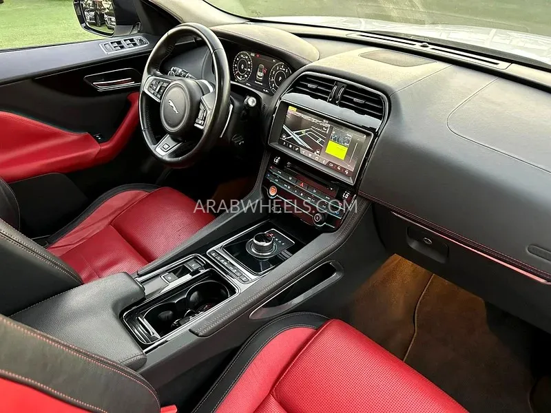 Jaguar F Pace 2019 for Sale in Sharjah Image-3