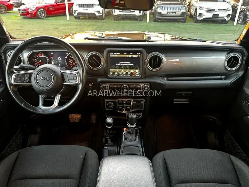جيب رانجلر 2021 for Sale in الشارقة Image-9