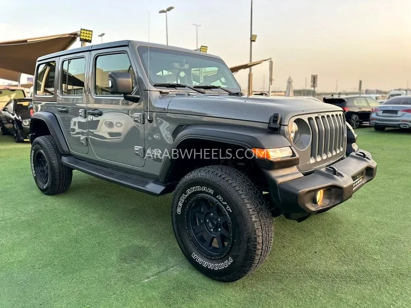 جيب رانجلر 2019 for Sale in الشارقة Image-3