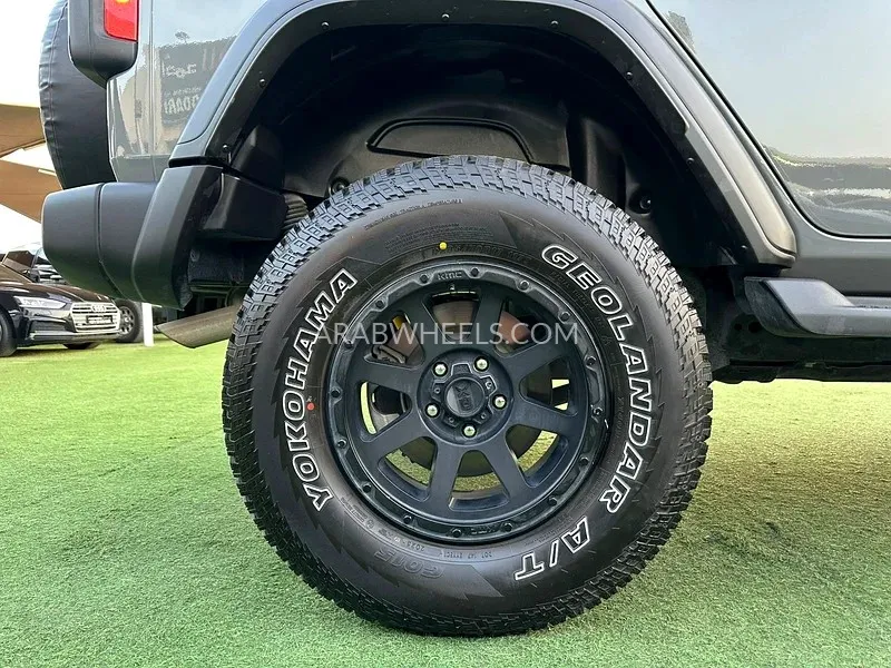 جيب رانجلر 2019 for Sale in الشارقة Image-14