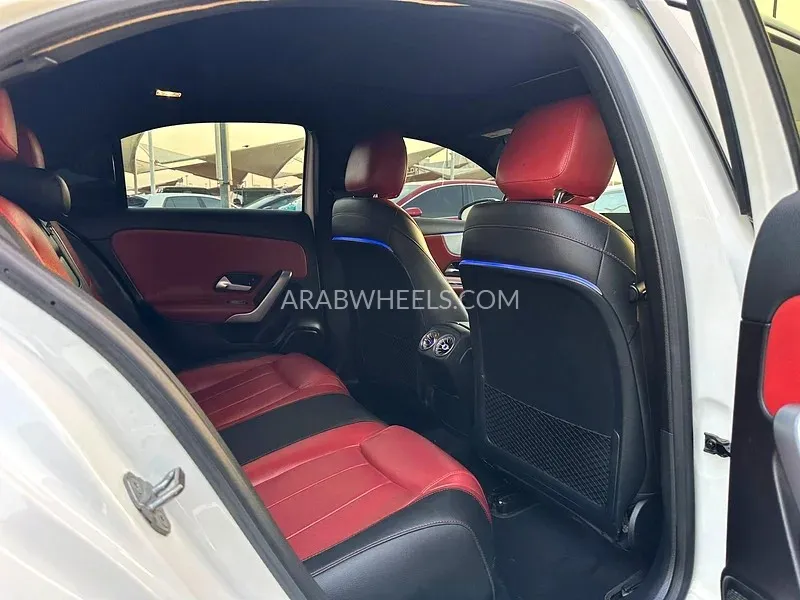 مرسيدس بنز كلاس A 2019 for Sale in الشارقة Image-10