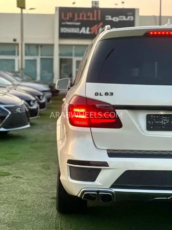 Mercedes Benz GL Class 2016 for Sale in Sharjah Image-8