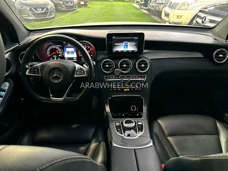 Mercedes Benz GLC Class 2019 for Sale in Sharjah Image-2