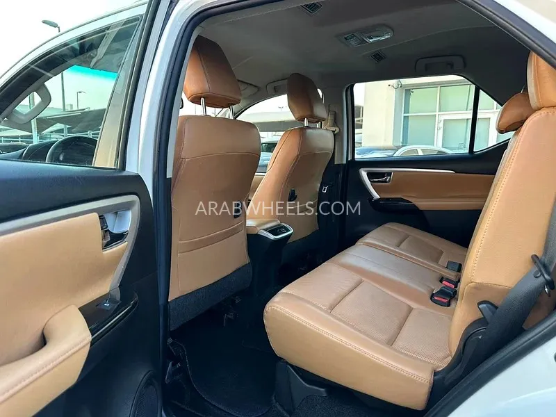 Toyota Fortuner 2020 for Sale in Sharjah Image-14