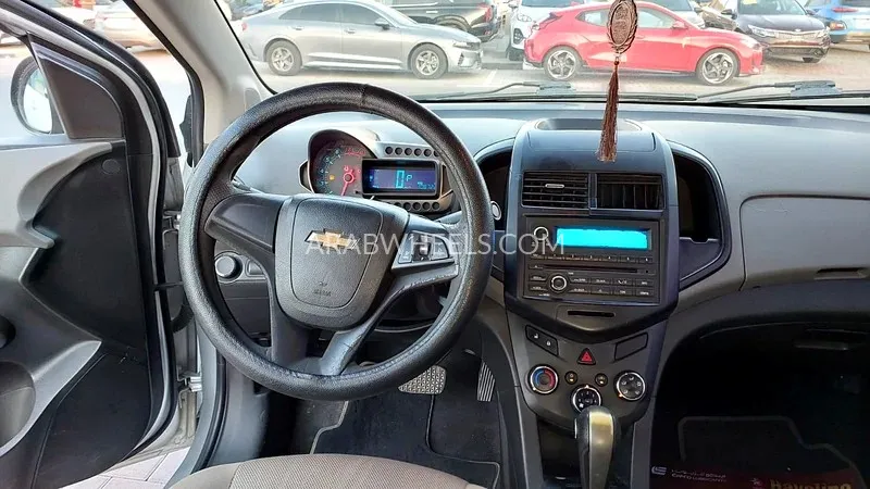 Chevrolet Sonic 2014 for Sale in Sharjah Image-18