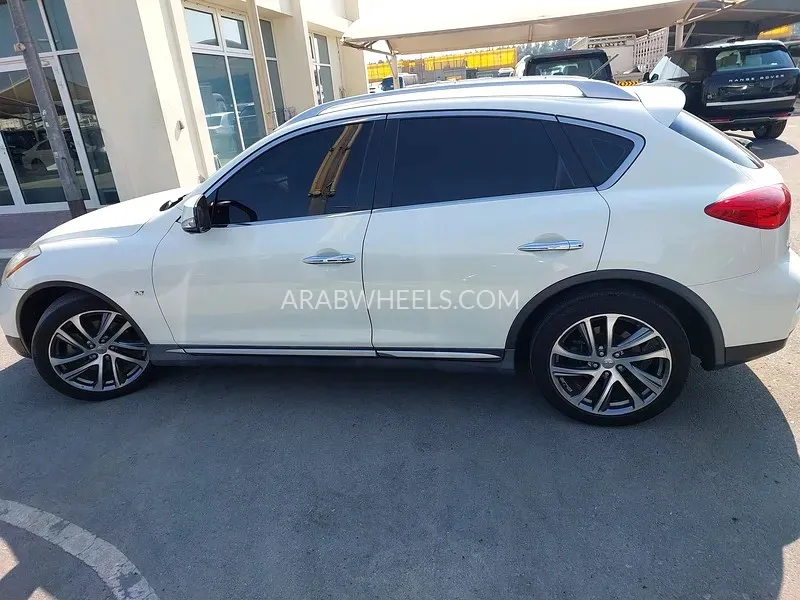 Infiniti QX50 2017 for Sale in Sharjah Image-12