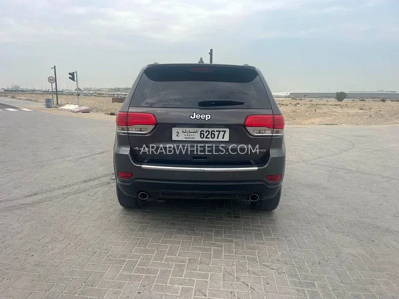 Jeep Grand Cherokee L 2017 for Sale in Sharjah Image-6