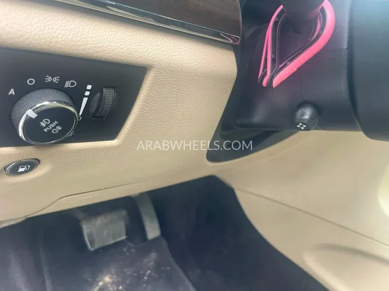 Jeep Grand Cherokee L 2017 for Sale in Sharjah Image-19