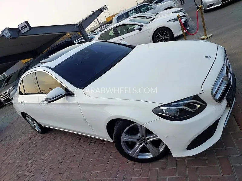 Mercedes Benz E Class 2017 for Sale in Sharjah Image-2
