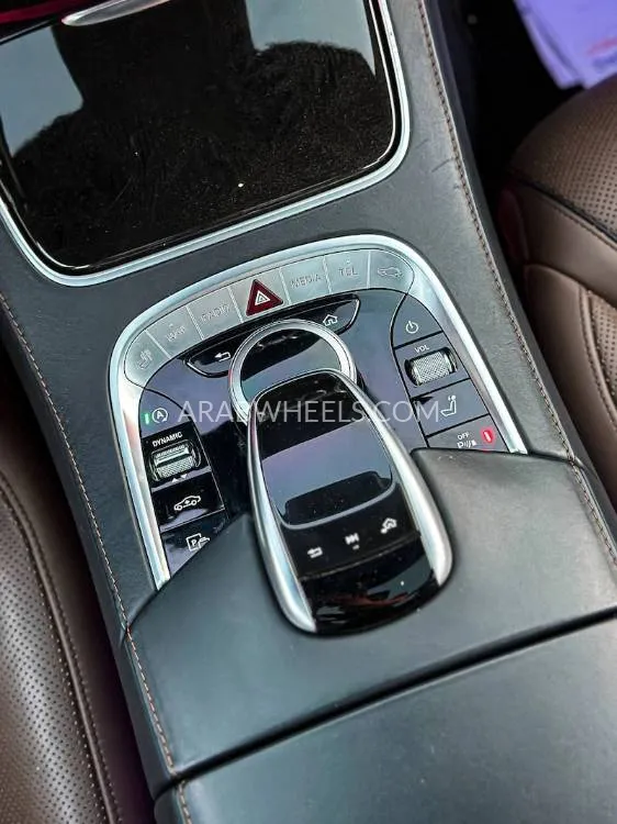 مرسيدس بنز كلاس S 2018 for Sale in أبو ظبي Image-10