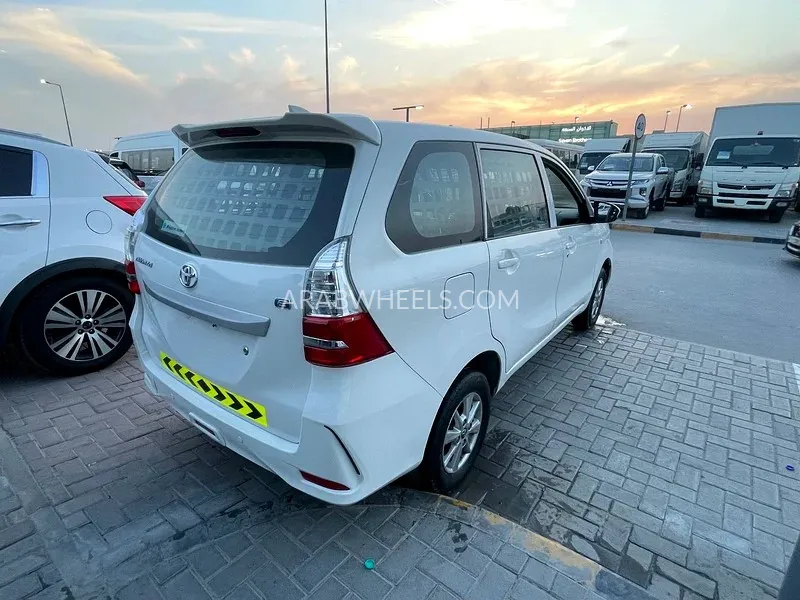 Toyota Avanza 2020 for Sale in Sharjah Image-7