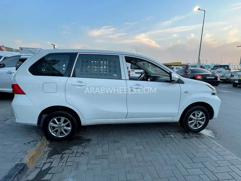 Toyota Avanza 2020 for Sale in Sharjah Image-8