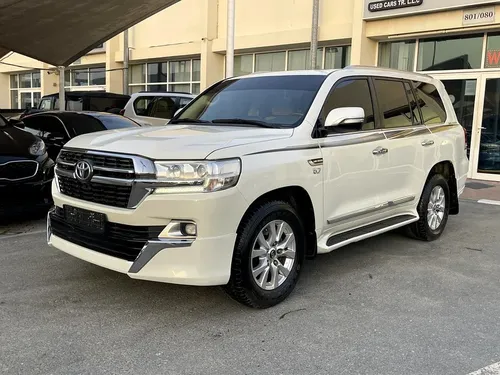 Toyota Land Cruiser 4.6L VXR 2017