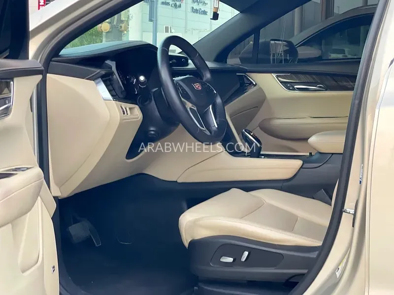 Cadillac XT5 2017 for Sale in Sharjah Image-8