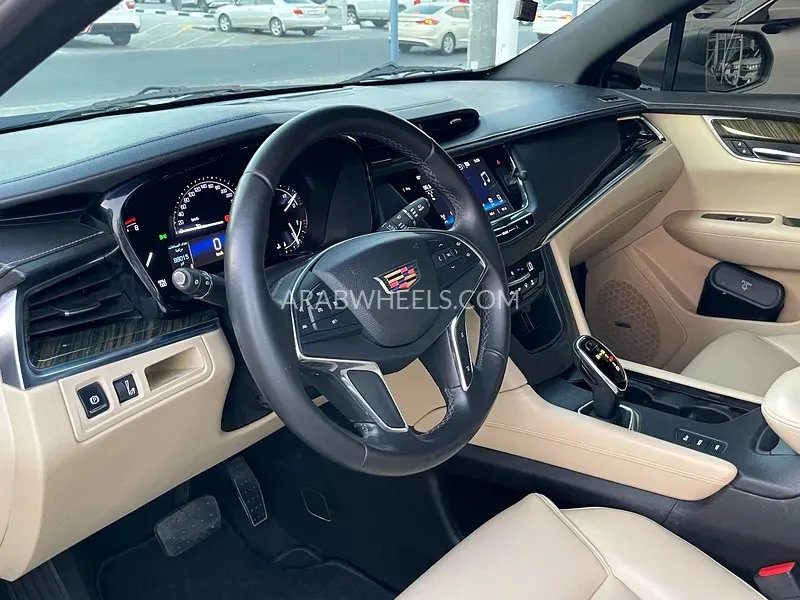 Cadillac XT5 2017 for Sale in Sharjah Image-17