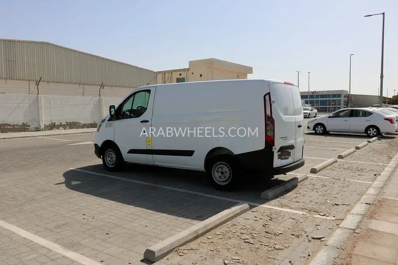 Ford Transit 2019 for Sale in Abu Dhabi Image-7