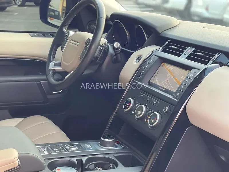 لاند روفر ديسكفري 2017 for Sale in الشارقة Image-9