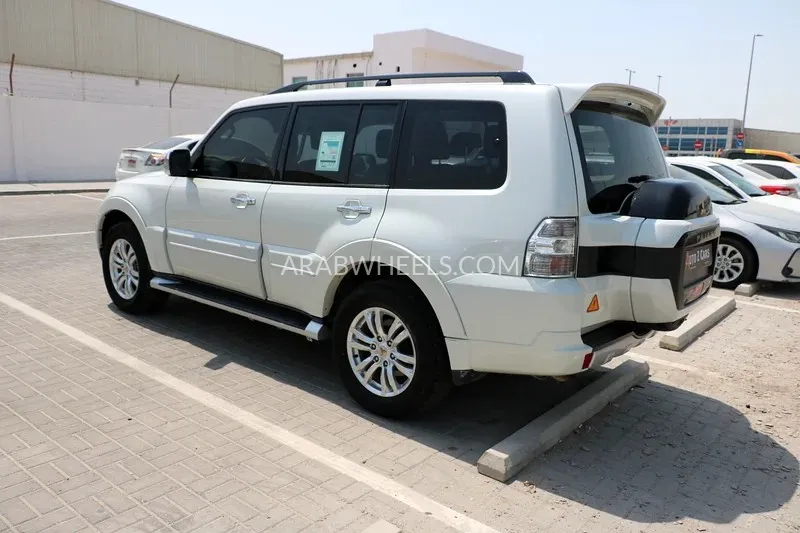 Mitsubishi Pajero 2020 for Sale in Abu Dhabi Image-7