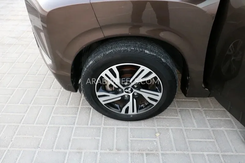 Mitsubishi Xpander 2022 for Sale in Abu Dhabi Image-11