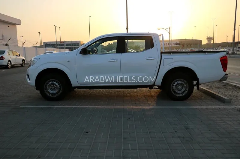 Nissan Navara 2022 for Sale in Abu Dhabi Image-7