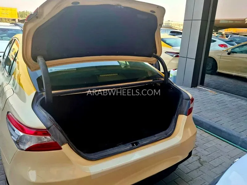 Toyota Camry 2021 for Sale in Sharjah Image-10