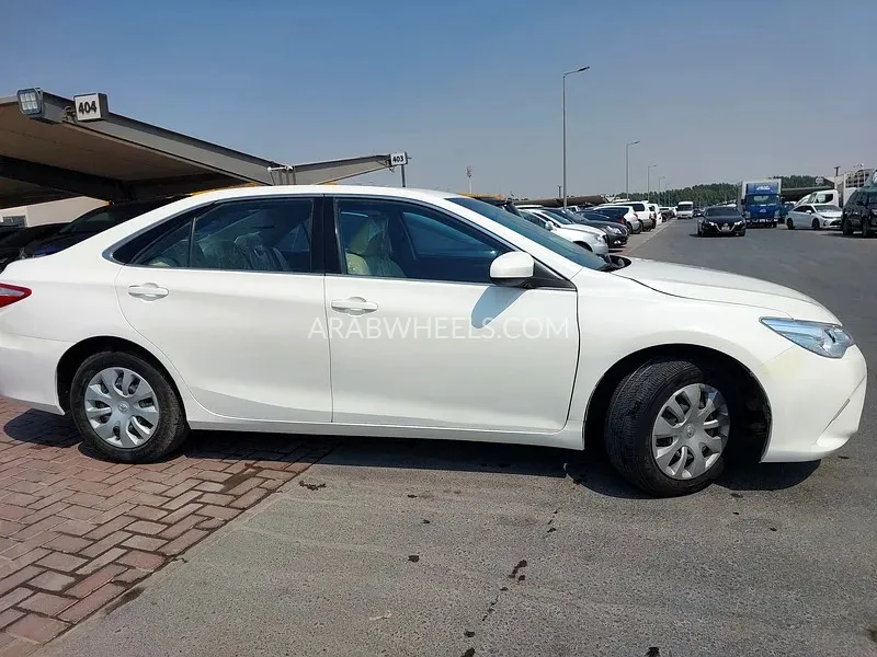 Toyota Camry 2017 for Sale in Sharjah Image-3