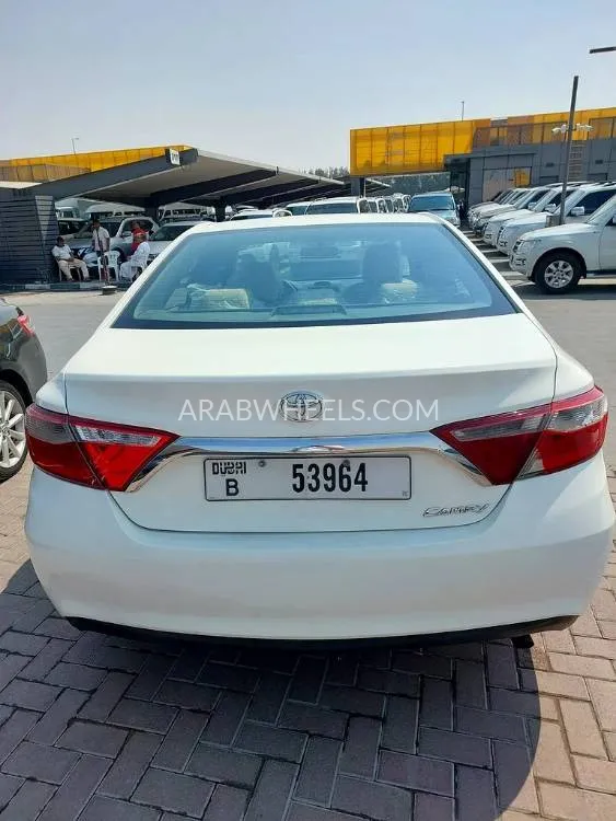 Toyota Camry 2017 for Sale in Sharjah Image-7