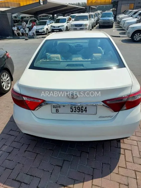 Toyota Camry 2017 for Sale in Sharjah Image-8