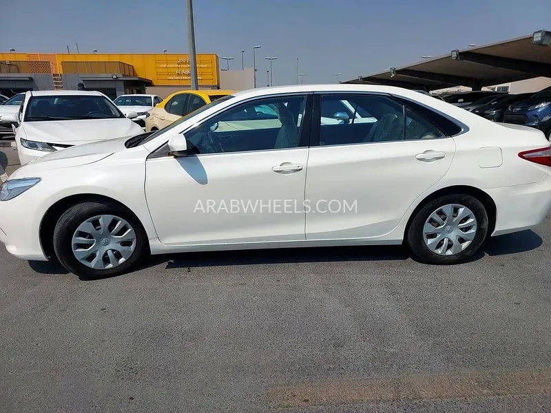 Toyota Camry 2017 for Sale in Sharjah Image-11
