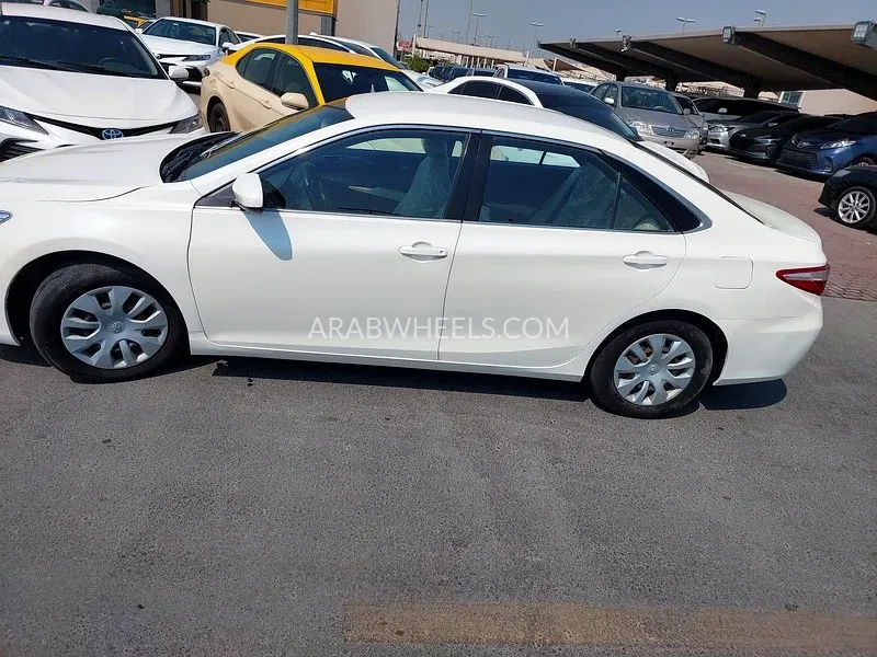 Toyota Camry 2017 for Sale in Sharjah Image-12