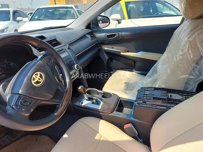 Toyota Camry 2017 for Sale in Sharjah Image-18
