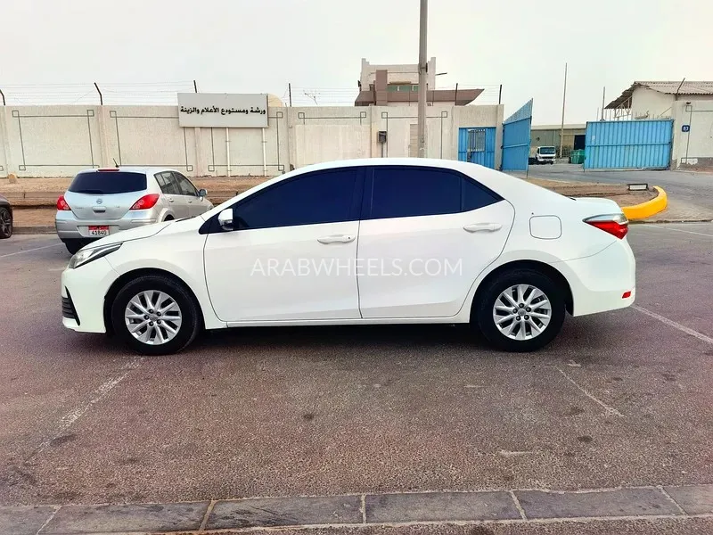 Toyota Corolla 2019 for Sale in Abu Dhabi Image-9