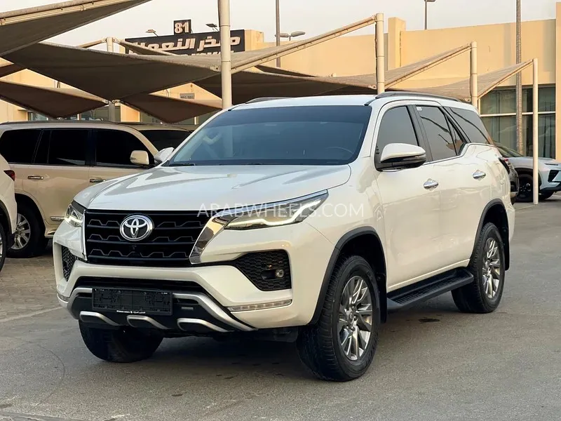 Toyota Fortuner 2023 for Sale in Sharjah Image-2