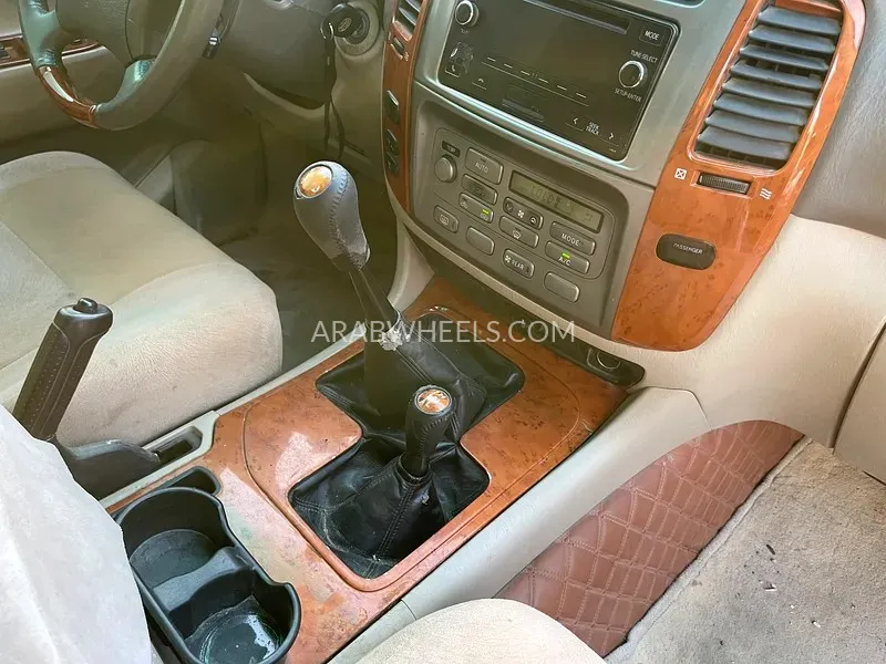 Toyota Land Cruiser 2005 for Sale in Sharjah Image-6