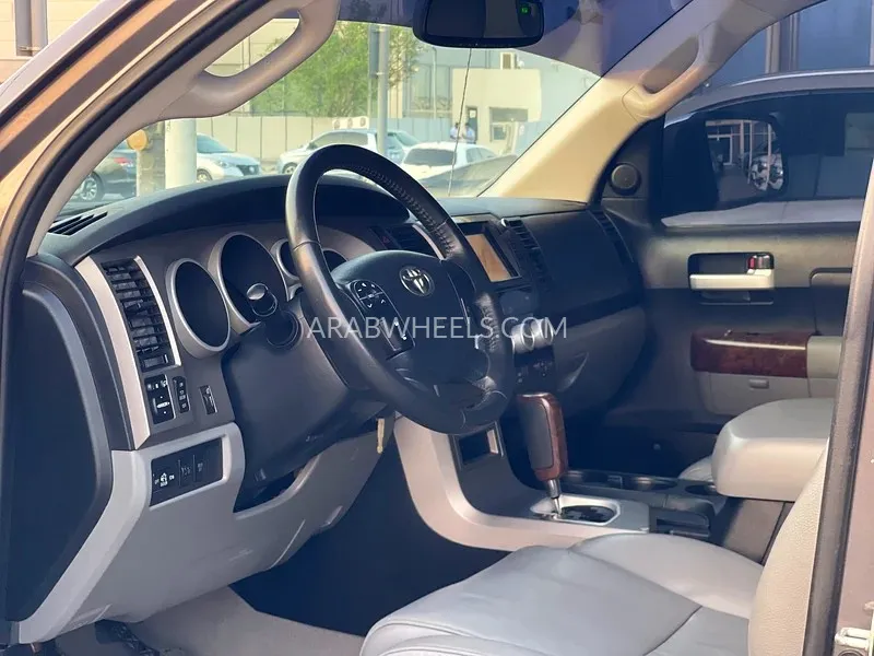 Toyota Tundra 2011 for Sale in Sharjah Image-15