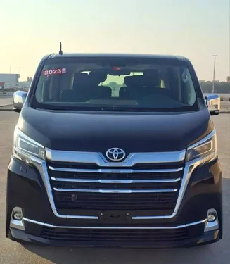 Toyota Granvia 2023