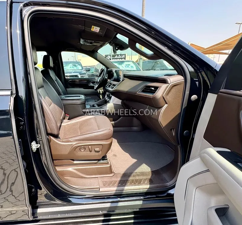 GMC Yukon 2023 for Sale in Sharjah Image-11