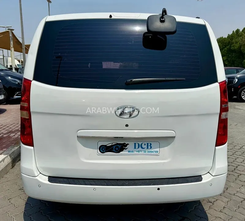 هيونداي H1 2016 for Sale in الشارقة Image-7