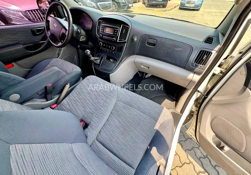 هيونداي H1 2016 for Sale in الشارقة Image-13