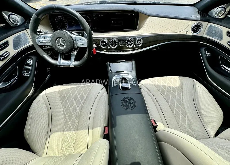 Mercedes Benz CLS Class 2016 for Sale in Sharjah Image-9