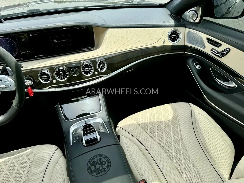 Mercedes Benz CLS Class 2016 for Sale in Sharjah Image-13