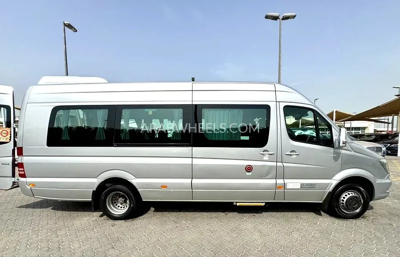 Mercedes Benz Sprinter 2017 for Sale in Sharjah Image-10