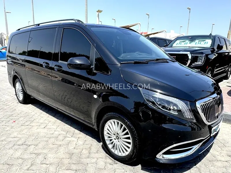 Mercedes Benz V Class 2019 for Sale in Sharjah Image-4