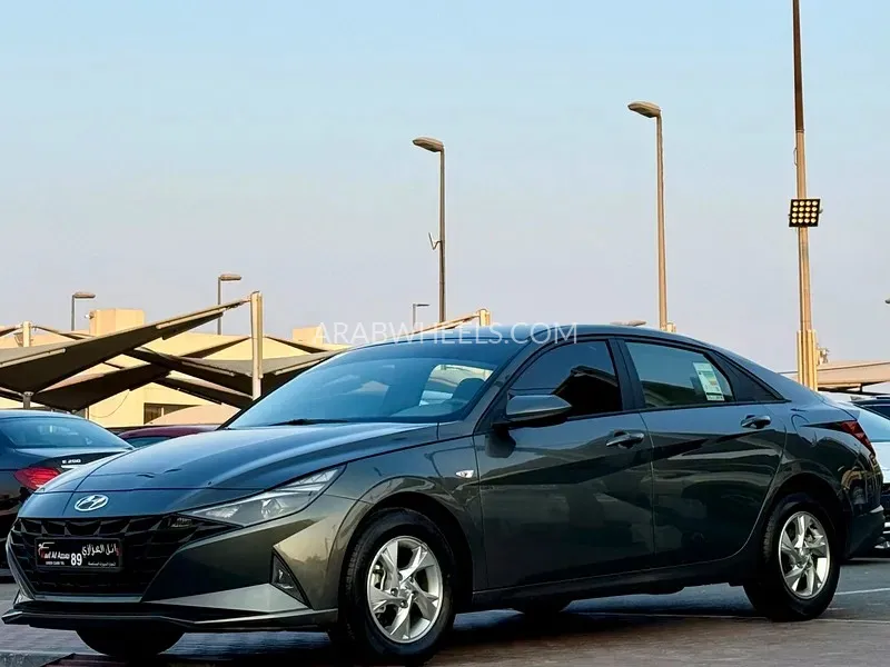 هيونداي إلنترا 2023 for Sale in الشارقة Image-3