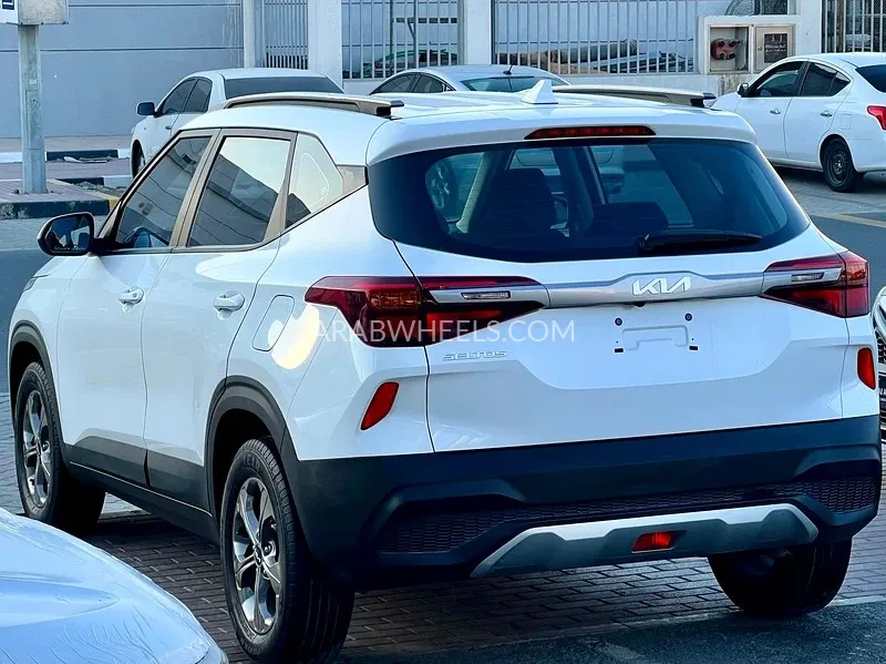 Kia Seltos 2023 for Sale in Sharjah Image-4